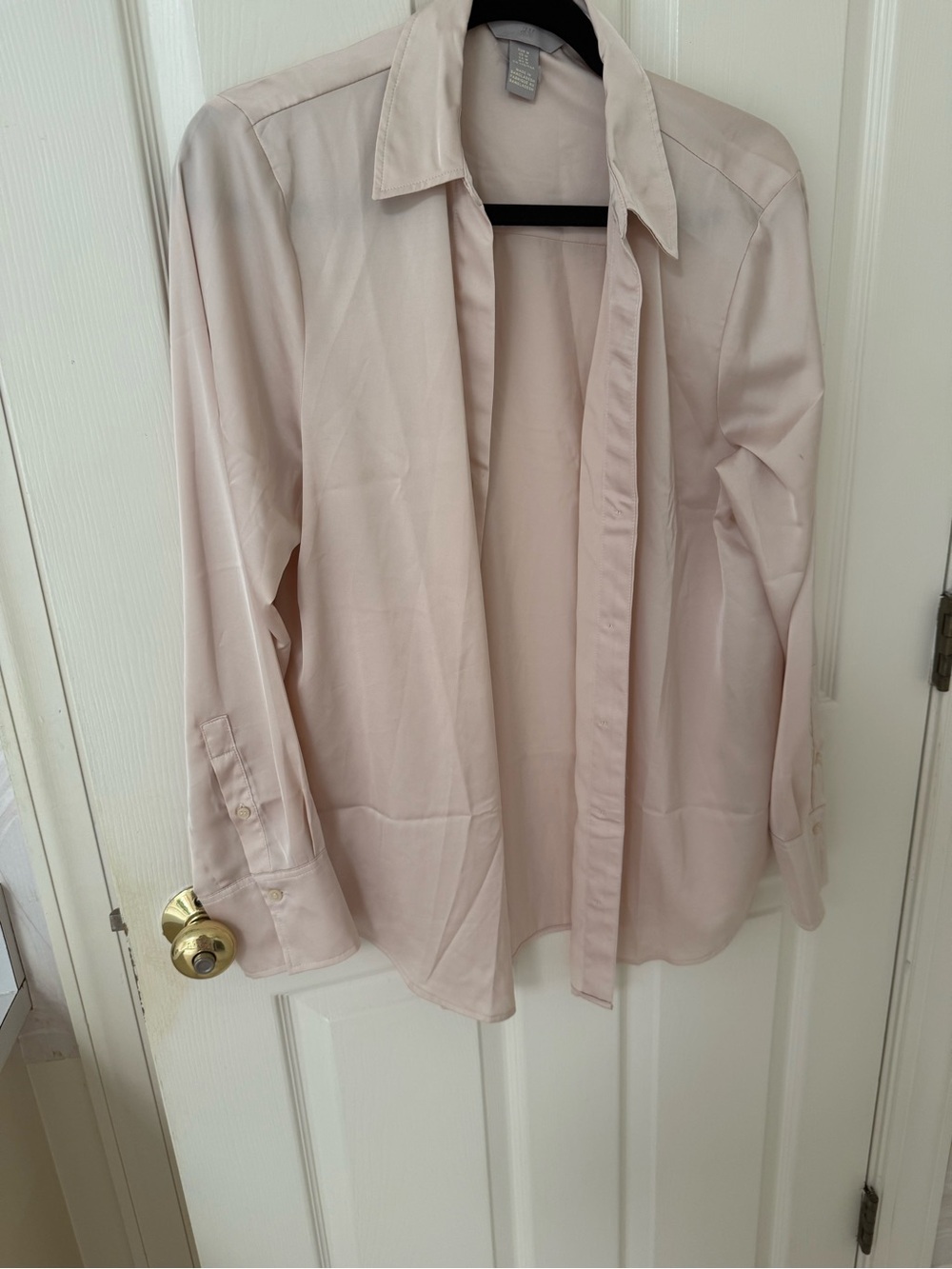 H & M SATIN BLOUSE